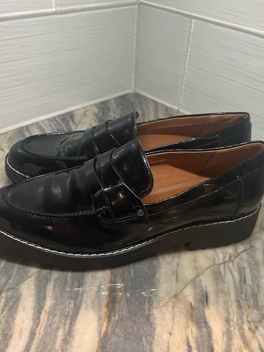 Franco Sarto Cassandra Black Patent Leather Lug Sole Penny Loafer Preppy US 9M